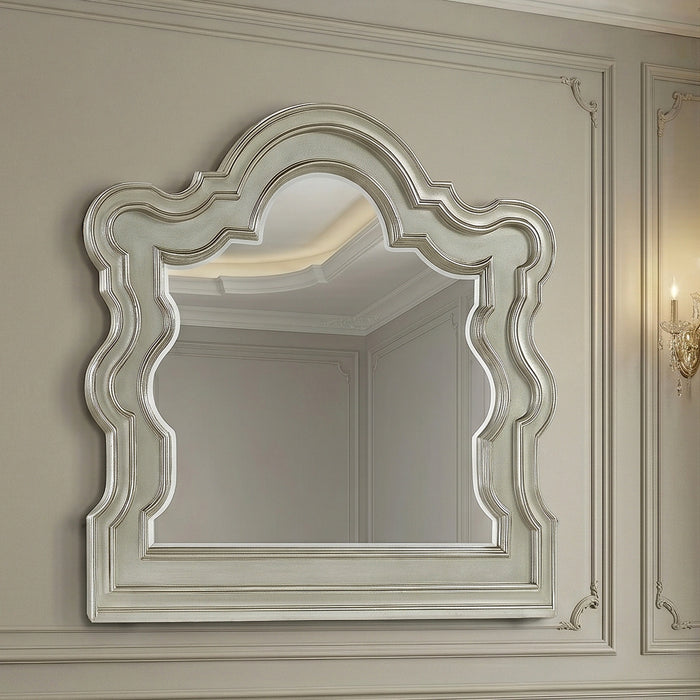 Bella Mirror