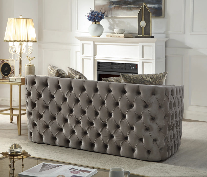 Naomi Loveseat