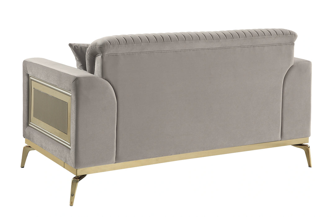 Antigua Loveseat