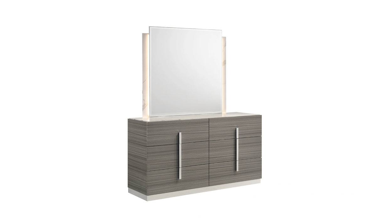Altima Dresser