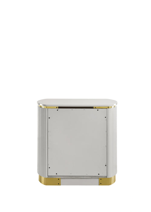 Giovanni Nightstand