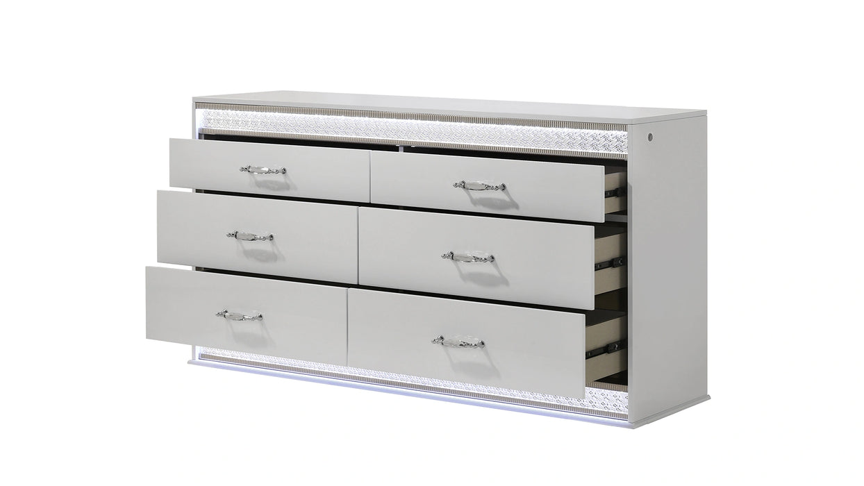 Glam Dresser