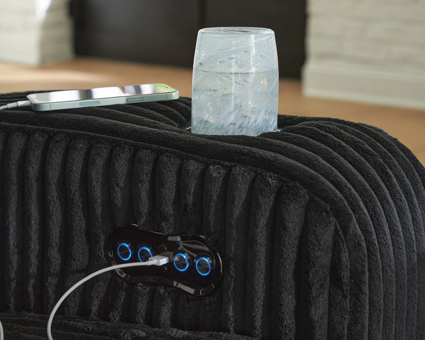 Belvarrow Loveseat