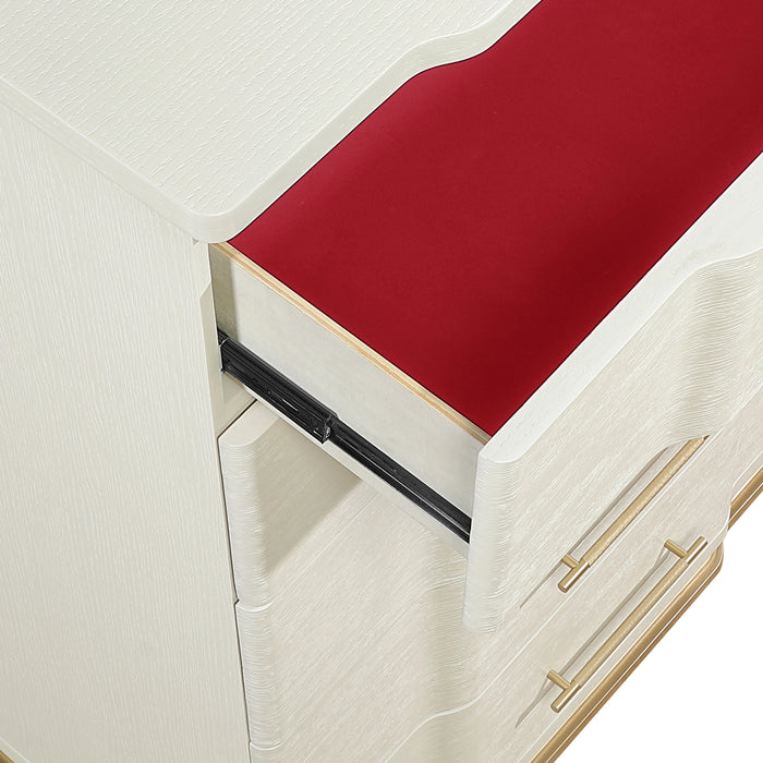 Lexington Chest