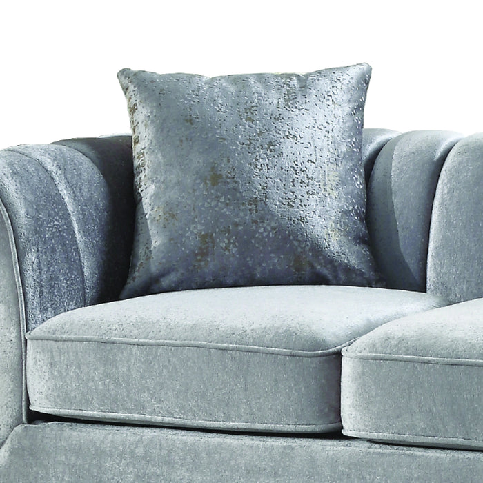 Velencia Loveseat