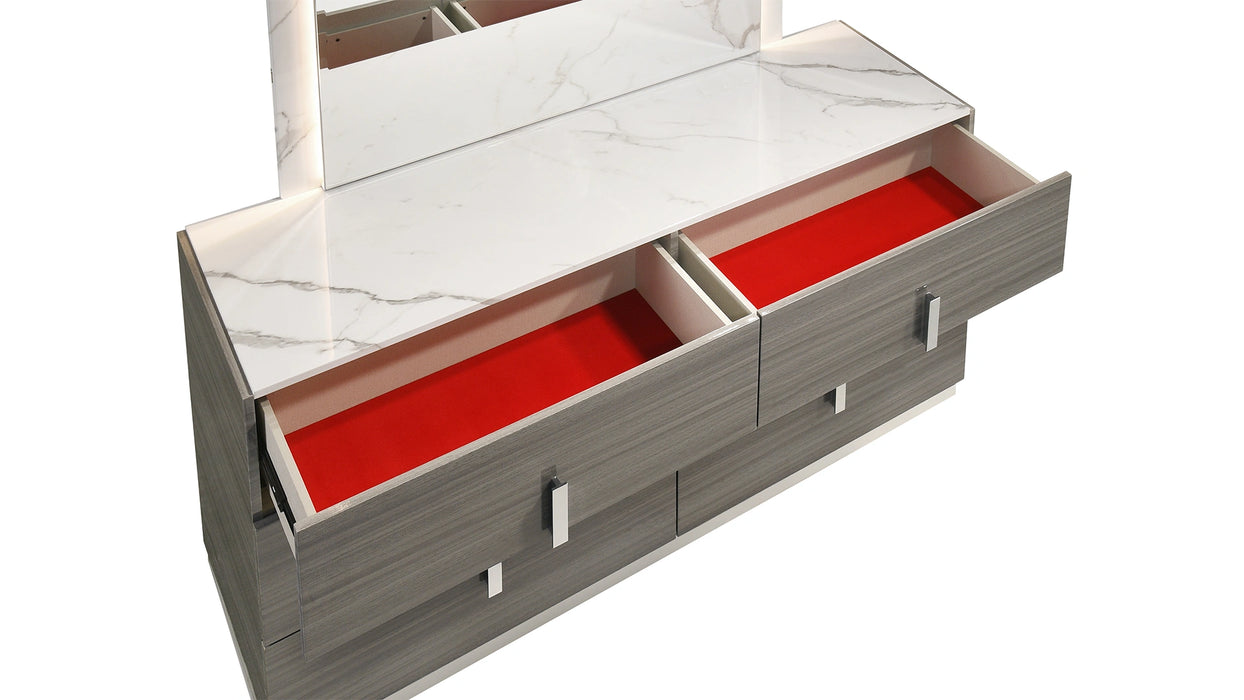 Altima Dresser
