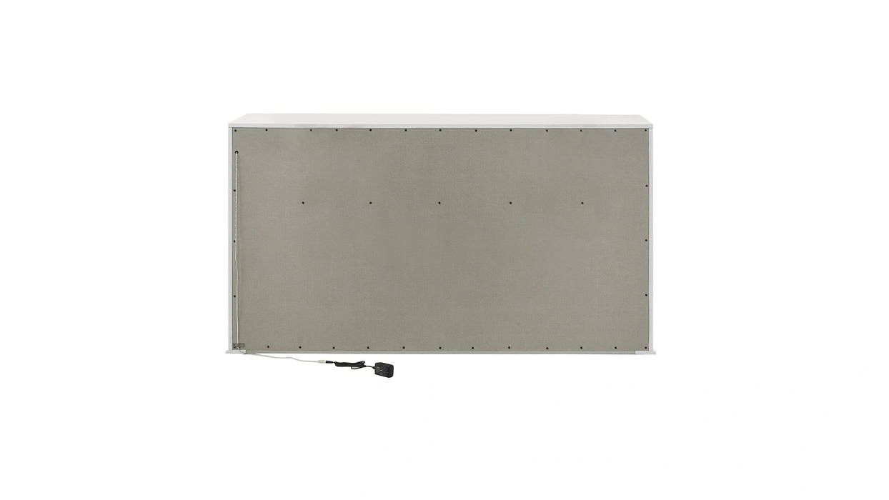 Glam Dresser