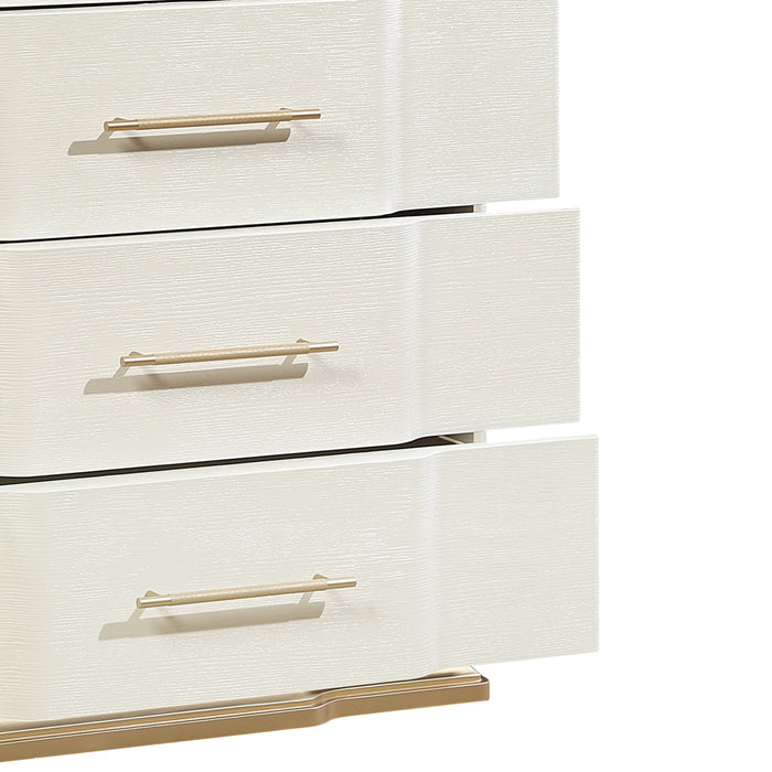 Lexington Chest