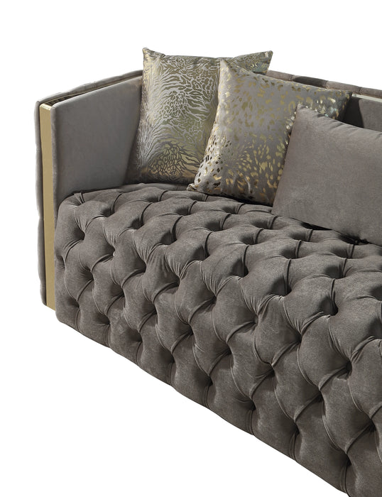 Naomi Sofa